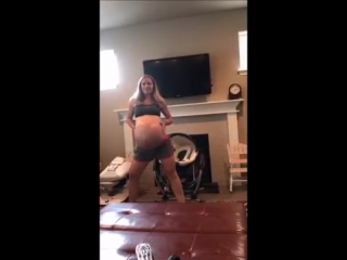 heavily preggo dancing