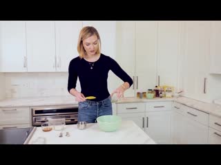 the easiest vegan gluten free girl scout cookie recipe   karlie kloss big ass